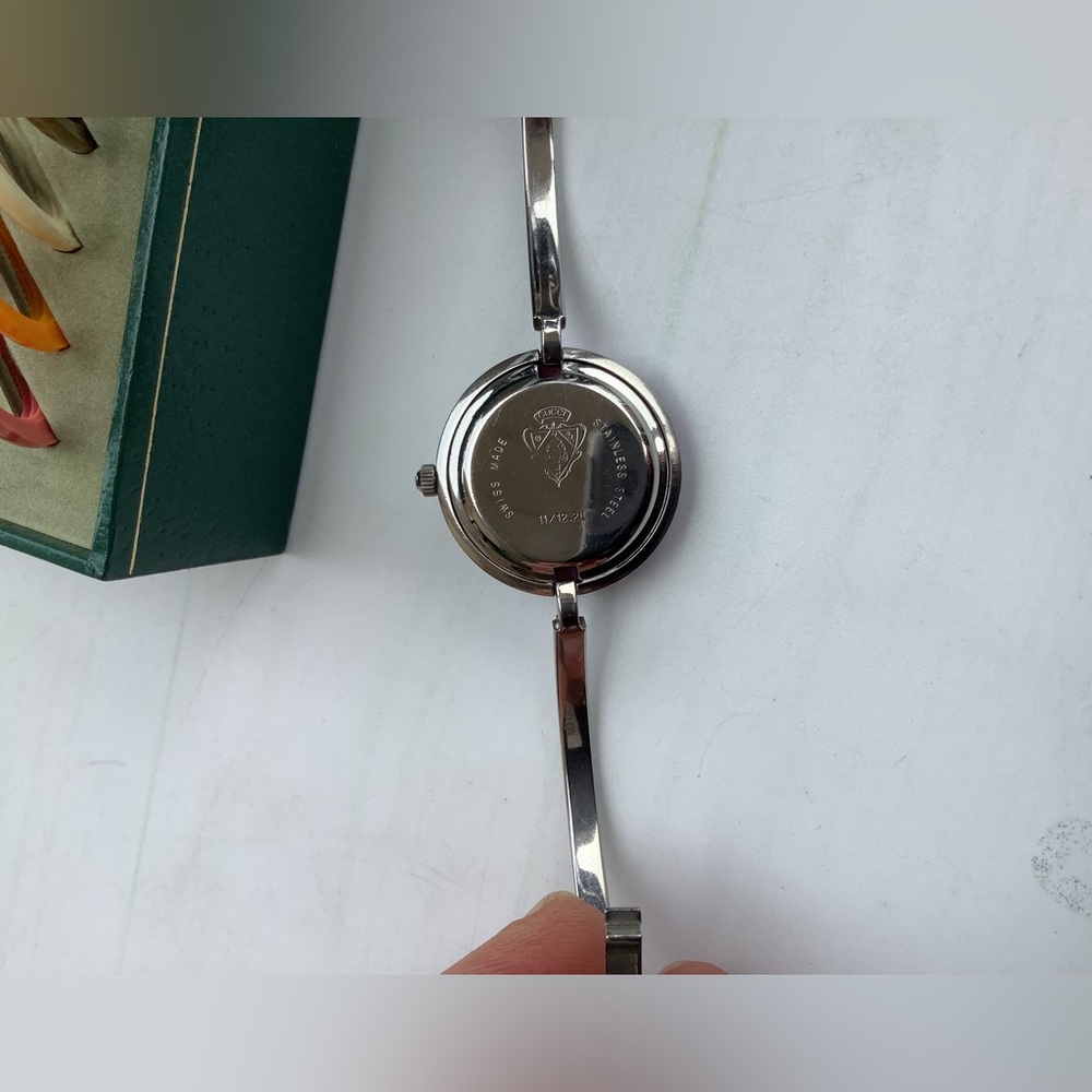 Gucci Women's Interchangeable Bezel Bangle Watch set💗 - Picture 11 of 11